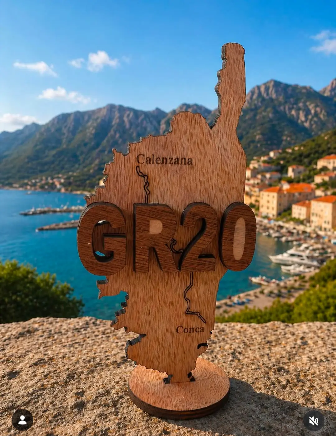 Trophée en forme de Corse du GR20
